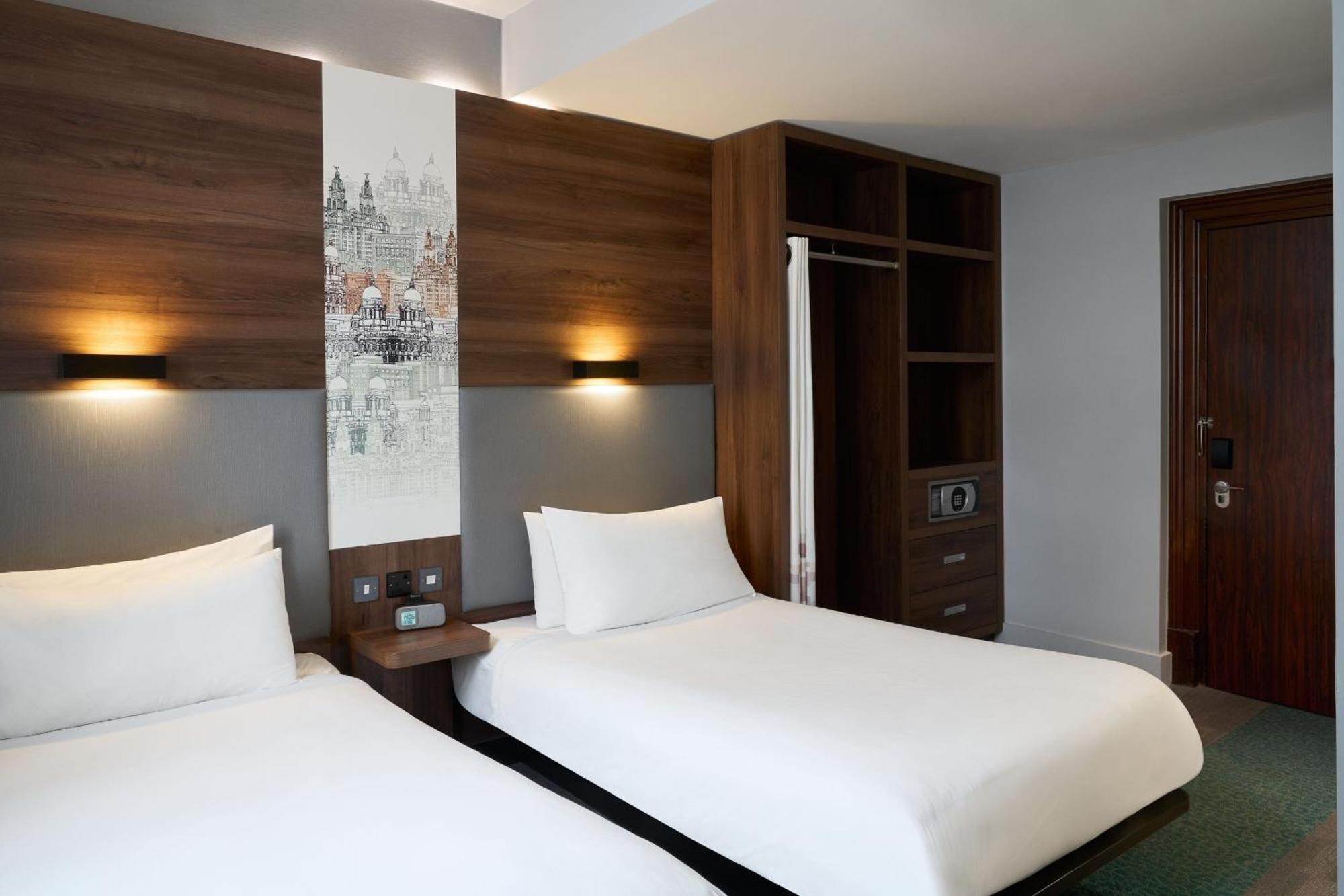 Aloft Liverpool Bagian luar foto