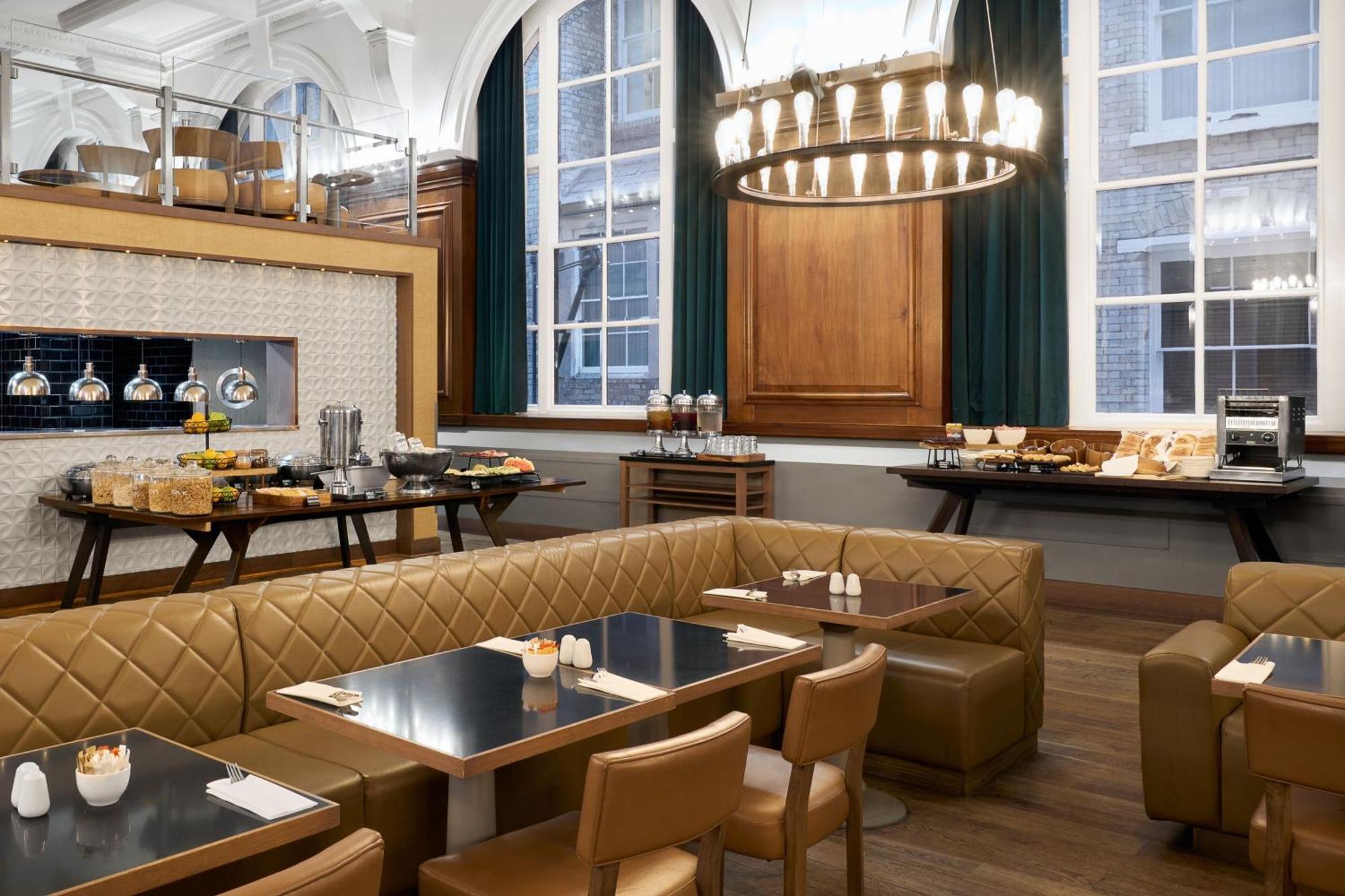 Aloft Liverpool Bagian luar foto