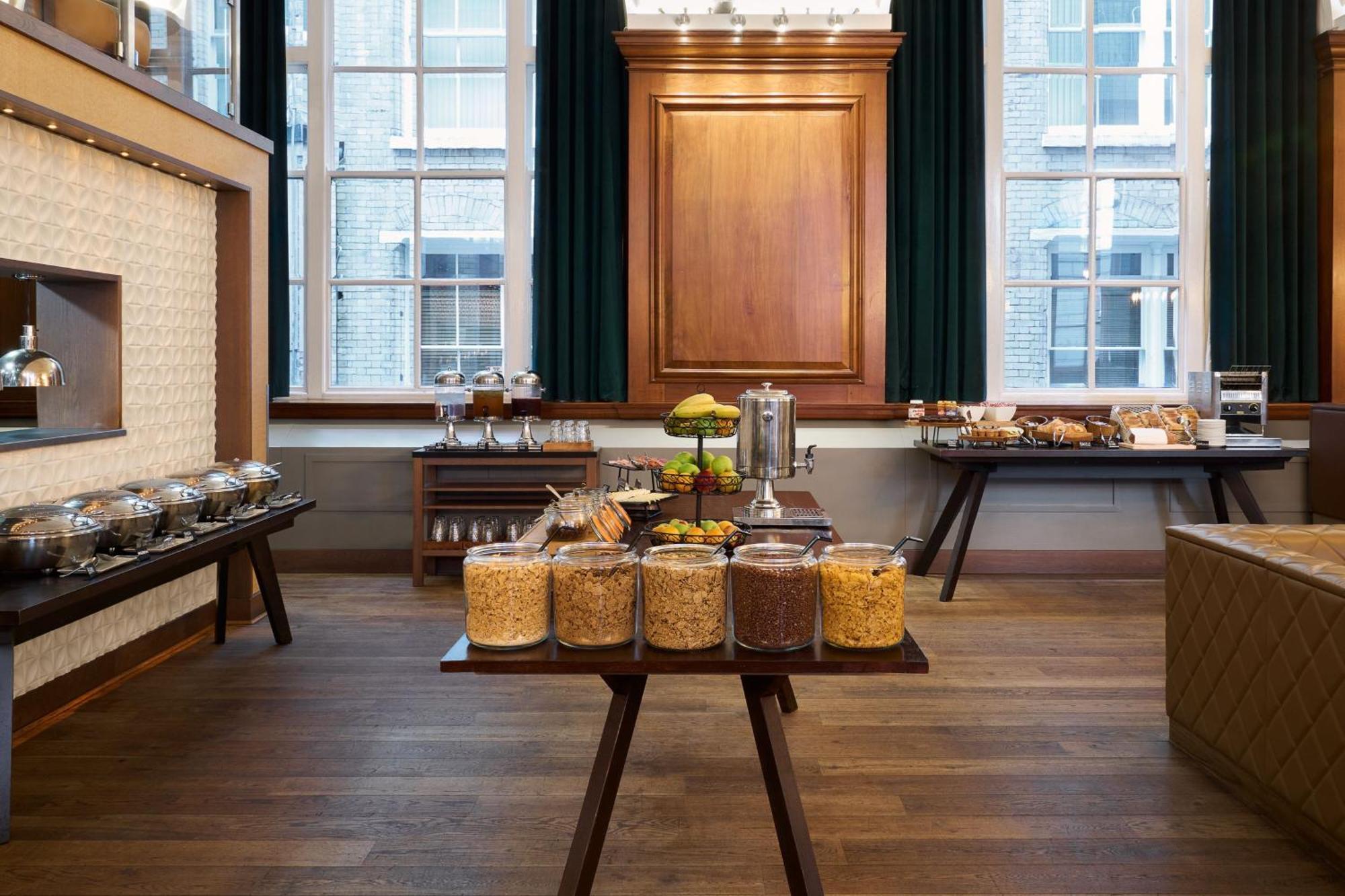 Aloft Liverpool Bagian luar foto